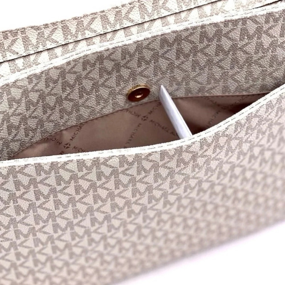 Michael Kors Large Messenger Crossbody Bag Powder Blush Multi - Picture 4 of 13